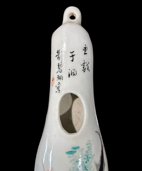 中国現地買入 一輪挿し [鯉] 壁掛け 中国雑貨 花瓶 フラワーベース 色絵 陶磁器 陶器 骨董品 アンティーク