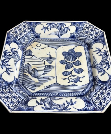 古伊万里 八角絵皿 [竹草花風景図] 染付 年代物 大皿 角皿 平皿 取り皿 盛り皿 飾り皿 伊万里 和食器 骨董品 アンティーク