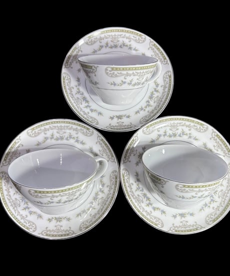【3客揃】 NARUMI CHINA カップ&ソーサー ノスタルジック 花柄 モダン マグカップ 紅茶 コーヒー カップ 茶器 昭和 レトロ アンティーク