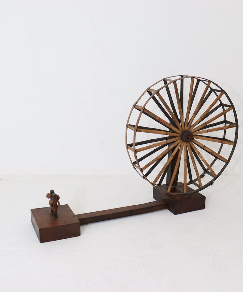 紡ぎ車 古民具 置物 装飾品 時代物 古道具 骨董品 アンティーク