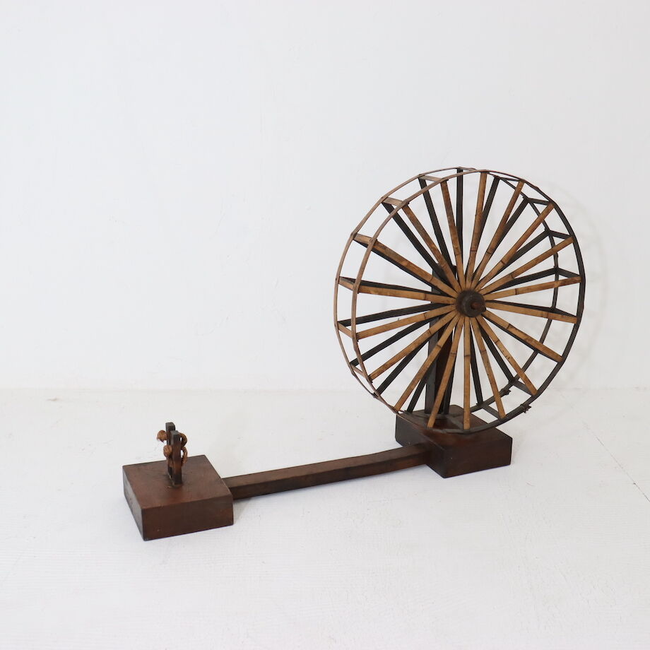 糸車 紡ぎ車 アンティーク 時代物 古道具 骨董品 置物 fit=scale-down,w=1200