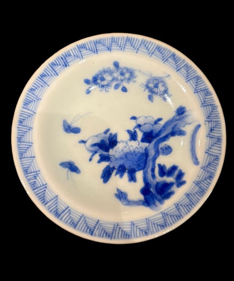染付 小皿 [草花蝶文絵] 丸皿 平皿 取り皿 盛り皿 飾り皿 和食器 骨董品 アンティーク