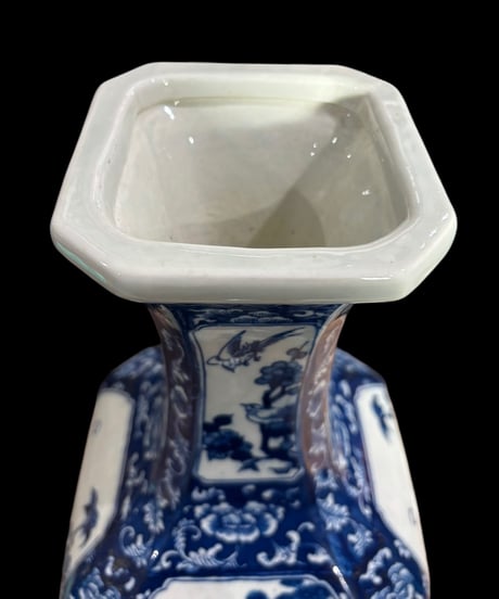 壺 青白磁 中国雑貨 染付 フラワーベース 花瓶 花入れ 花器 陶器 シノワズリ 古美術 骨董品 アンティーク