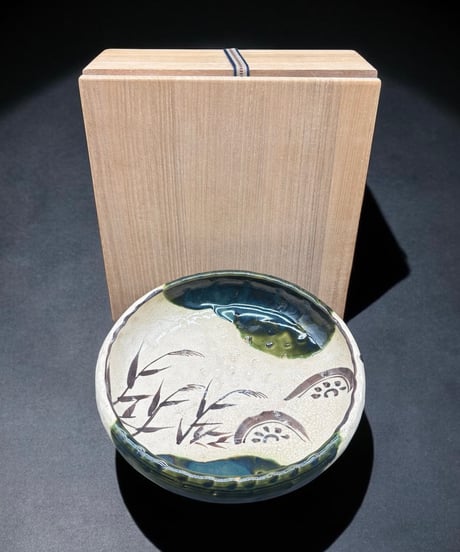 骨董品 和食大皿鉢ボウル 鎌倉骨董品店で購入 色絵 大鉢 [馬 雲 紋 花柄] 盛り皿 飾り皿 大皿 大深鉢 中華風 和食器