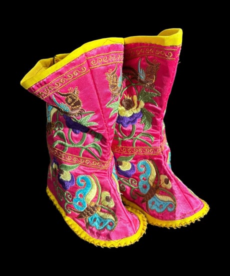纏足の靴 [ピンク] 中国雑貨 布靴 子供靴 刺繍靴 靴 中国 布 刺繡 手作り キッズ インテリア アンティーク