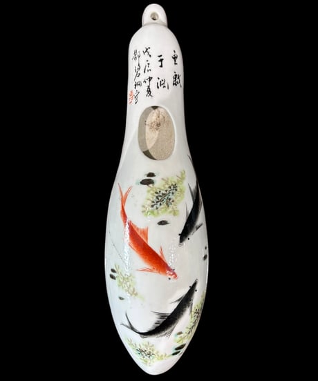 中国現地買入 一輪挿し [鯉] 壁掛け 中国雑貨 花瓶 フラワーベース 色絵 陶磁器 陶器 骨董品 アンティーク