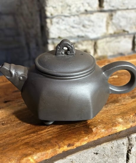 ♦中国？宜興窯 梨地 石瓢壺 漢詩 山水図 篦彫り茶壺 タタラ造り 骨董品 IMG_1930_5fad026a-9e4c-4251-