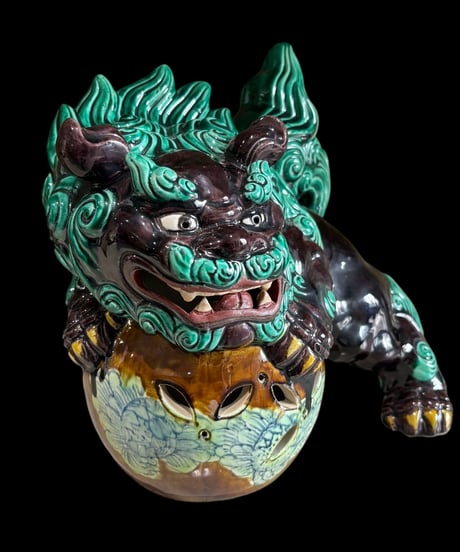 九谷焼 糠川清章 八幡窯 色絵 玉獅子 玉乗り獅子 唐獅子 置物 美術品 縁起物 オブジェ 陶磁器 陶器 骨董品 アンティーク