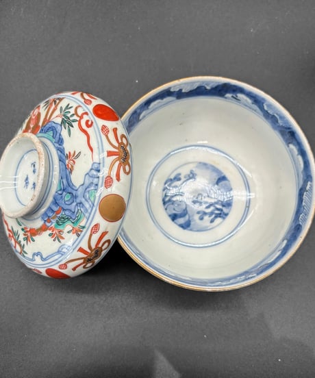 一式揃 江戸期 古伊万里 金彩 赤絵 鶴草花人物図 小皿 大皿 なます皿 茶椀 湯呑み お猪口 冨貴長春 取り皿 飾り皿 和食器 陶器 骨董品 アンティーク