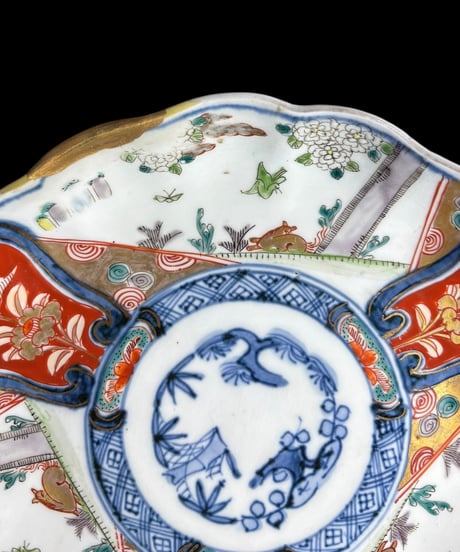 古伊万里 金彩 松竹梅 兎蝶鳥草花文図 金継ぎ 色絵 花形皿 取り皿 飾り皿 和食器 伊万里 時代物 陶器 骨董品 アンティーク
