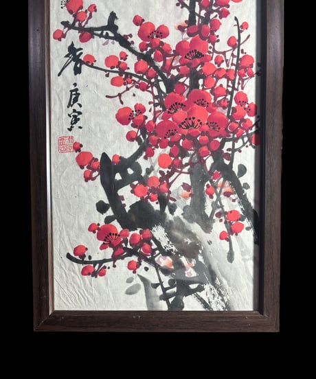 中国美術 水墨画【紅梅】額装 壁掛 額 絵画 梅 色絵 民国 古美術 装飾品 アンティーク コレクション