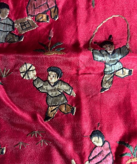 中国刺繍 [草花人物図] シルク 織物 テーブルクロス 布 タペストリー 中国雑貨 アンティーク