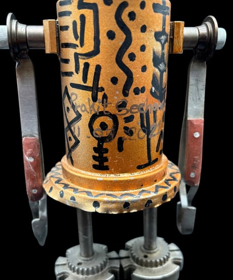 Prakit Seehawong ガジェット ロボット 置物 オブジェ ナット ネジ アート コレクション 骨董品 アンティーク