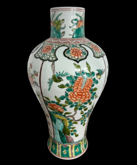 壺 [草花鳥紋絵] 大清康熙年製 中国雑貨 フラワーベース 花瓶 花入れ 丸壺 花器 陶器 古美術 骨董品