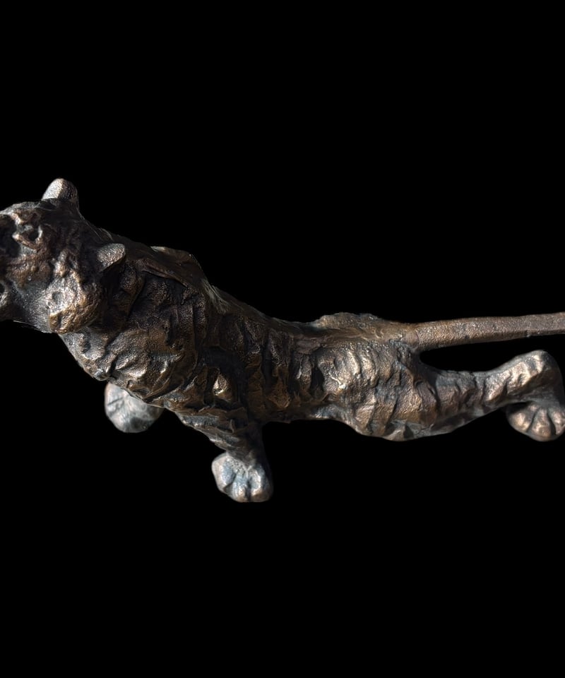 虎 置物 トラ 叫び 干支 寅 タイガー 雄叫び 風水 陶器 工芸品