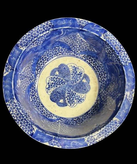 ベロ藍 染付 大鉢 蝶文図 深鉢 鉢 時代物 取り皿 飾り皿 和食器 明治 陶器 骨董品 アンティーク