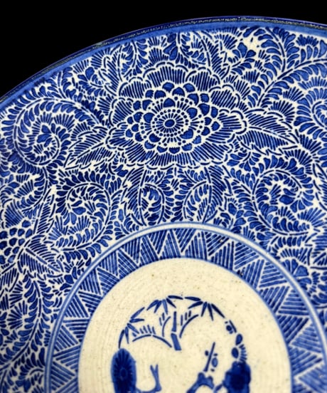 【現品限り!!】古伊万里 微塵唐草 [松竹梅図] 染付 大皿 丸皿 平皿 取り皿 盛り皿 飾り皿 和食器 時代物 骨董品 アンティーク