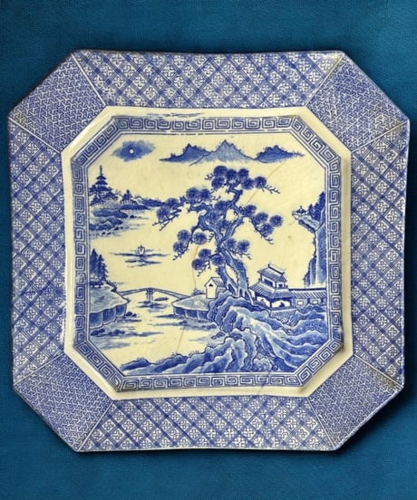 古伊万里 八角絵皿 [松山水風景文図] 染付 年代物 大皿 角皿 平皿 取り皿 盛り皿 飾り皿 伊万里 和食器 骨董品 アンティーク
