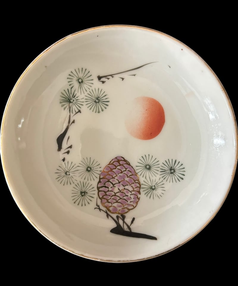 【美品】丸皿　飾り皿　松絵　陶器　置物　インテリア　工芸品　美術品　A1162 美品】丸皿飾り皿松絵陶器置物インテリア工芸品美術品A1162