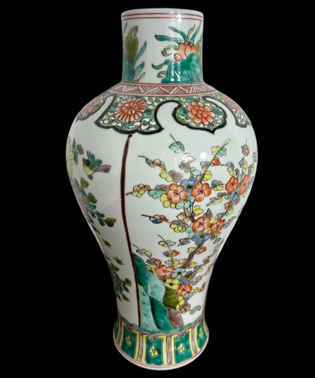 壺 [草花鳥紋絵] 大清康熙年製 中国雑貨 フラワーベース 花瓶 花入れ 丸壺 花器 陶器 古美術 骨董品