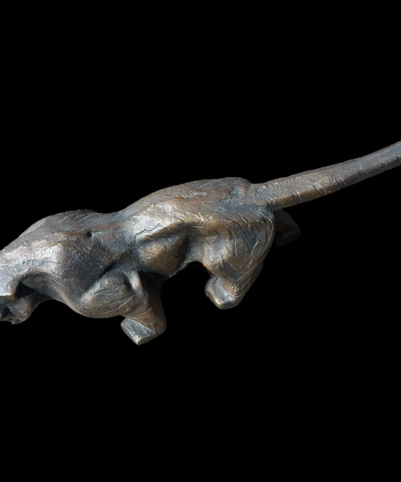 虎 置物 トラ 低姿勢 干支 寅 タイガー 風水 陶器 工芸品 プランター