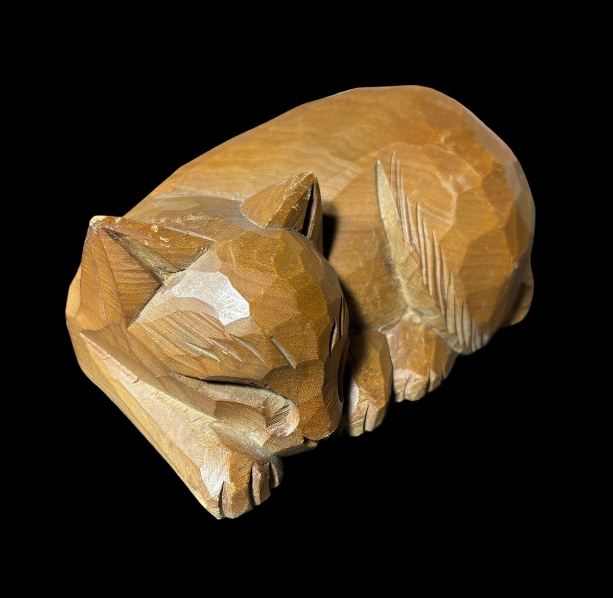 □おぐ工房□木彫り眠り猫□