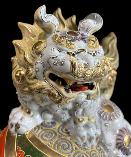 九谷焼 白獅子 打ち出の小槌 置物 玉乗り獅子 獅子 縁起物 オブジェ 陶磁器 陶器 骨董品 アンティーク