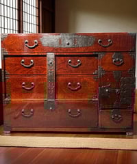 中国美術 水墨画【紅梅】額装 壁掛 額 絵画 梅 色絵 民国 古美術 装飾