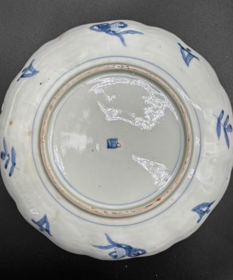 一式揃 古伊万里 金彩 赤絵 草花文図 唐草 小皿 茶碗 大皿 裏印 取り皿 飾り皿 和食器 陶器 骨董品 アンティーク
