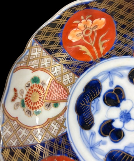 伊万里 金彩 色絵 [窓絵草花文図] なます皿 丸皿 取り皿 飾り皿 和食器 時代物 古伊万里 陶器 骨董品 アンティーク
