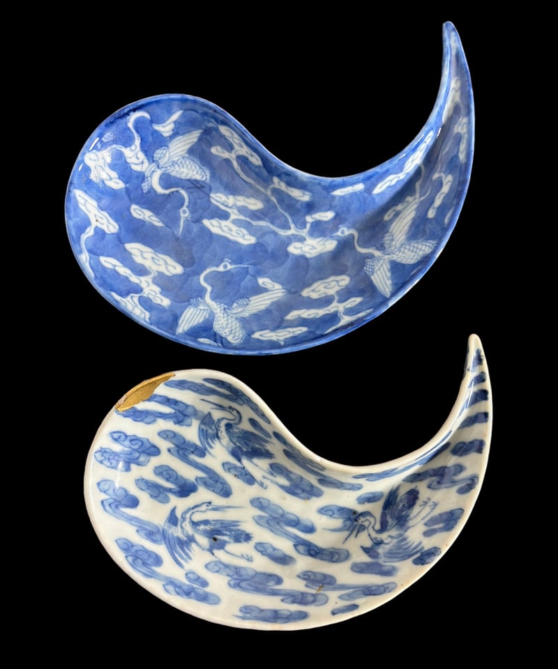 希少】勾玉皿 2枚セット 青花 雲鶴紋 取り皿 陶器 和食器 骨董品