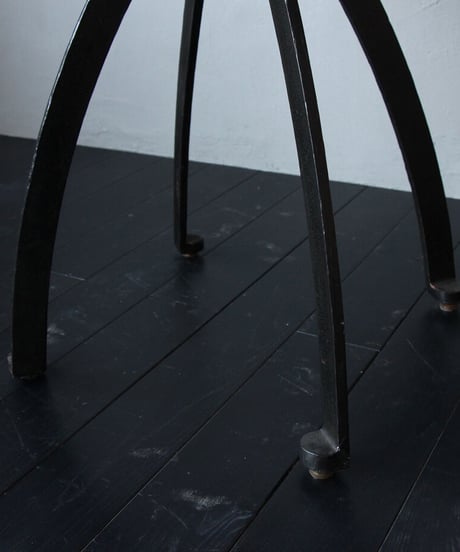 ラウンドトップテーブル ROUND TOP TABLE w/IRON LEG
