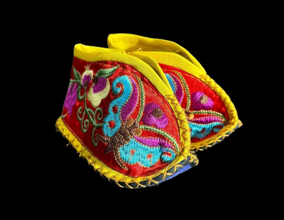 子供たちの遊び 刺繍画 刺繍 アンティーク お店 時代劇 時代物 中国 オウムのお暇＊刺繍 鳥 インコ 雄武 鸚鵡 松 繻子 グリーン