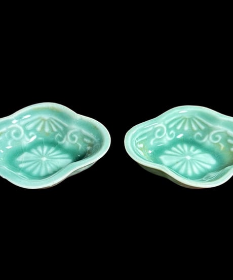 【2客セット】青磁 花型 塩皿 小鉢 鉢 小皿 花柄 紋 取り皿 盛り皿 飾り皿 伊万里焼 和食器 骨董品 アンティーク