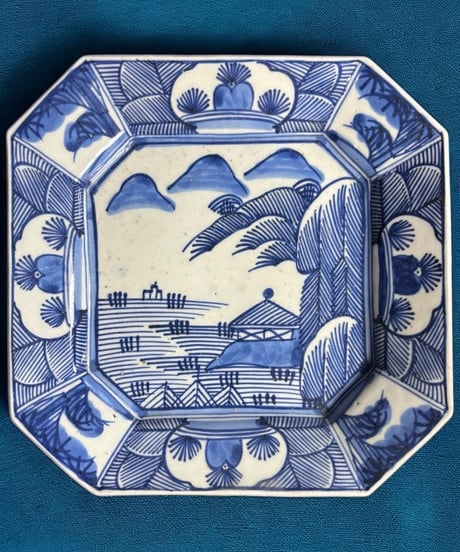 古伊万里 八角絵皿 [山水風景図] 玩 銘あり 染付 年代物 八角皿 角皿 平皿 取り皿 盛り皿 飾り皿 伊万里 和食器 骨董品 アンティーク