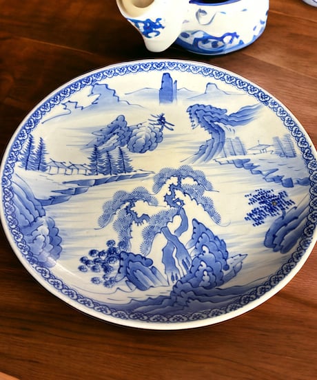 有田焼 染付 丸皿 [山水 松図] 中皿 取り皿 盛り皿 飾り皿 和食器 骨董品
