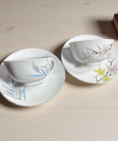 【2客揃】Royal China カップ&ソーサー 図変わり 紅葉 麦 マグカップ 紅茶 コーヒー カップ 器 茶器 昭和 レトロ アンティーク