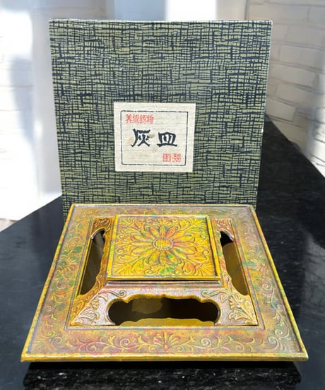 【高級】灰皿 鋳物 花柄 豪華 和 嗜好品 煙草 小物入れ 美術 昭和 レトロ 陶器 骨董品 アンティーク
