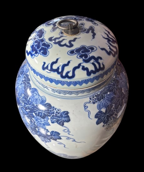 大清康熙年製 蓋付き 花瓶 葡萄 リス 時代物 壺 中国 フラワーベース 花瓶 丸壺 花器 陶器 古美術 骨董品 アンティーク