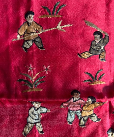中国刺繍 [草花人物図] シルク 織物 テーブルクロス 布 タペストリー 中国雑貨 アンティーク