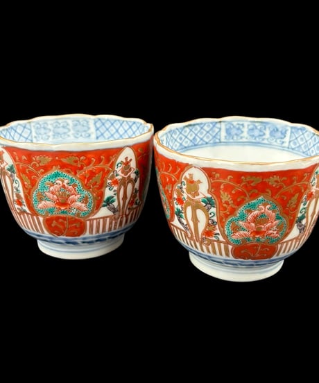 【2客セット】 時代物 古伊万里 湯呑み 金彩 赤絵 花台草花文図 冨貴長春 色絵 蕎麦猪口 和食器 陶器 骨董品 アンティーク