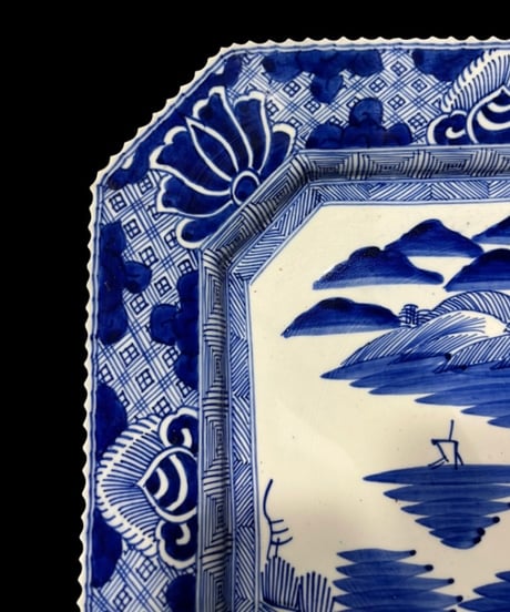 江戸期 古伊万里 山水風景図 唐草 八角皿 ベロ藍 染付 角皿 盛り皿 飾皿 伊万里 古美術 和食器 時代物 骨董品 アンティーク