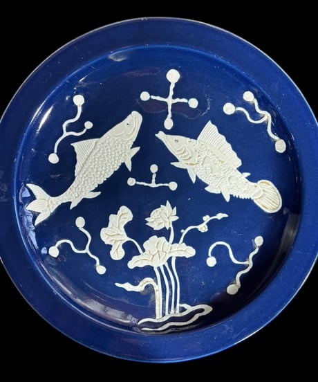 時代物 瑠璃釉 中国陶磁器 大皿 [魚 草花] 丸皿 縁起物 中国美術 盛り皿 飾り皿 古美術 骨董品 アンティーク