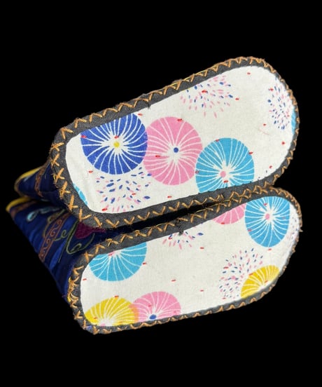纏足の靴 [ブルー] 中国雑貨 布靴 子供靴 刺繍靴 靴 中国 布 刺繡 手作り キッズ インテリア アンティーク