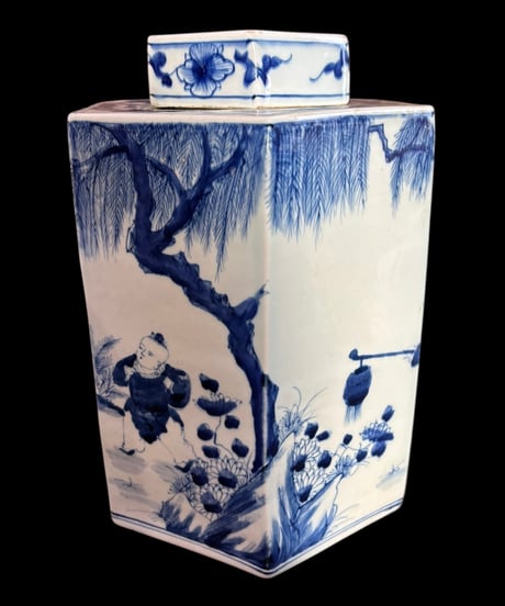 大清康熙年製 蓋付き 六角壺 [草花文風景人物絵] 中国雑貨 壺 フラワーベース 花瓶 花入れ 花器 陶器 中国 古美術 骨董品 アンティーク