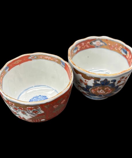【2客セット】 時代物 古伊万里 湯呑み 金彩 色絵 冨貴長春 絵違い 赤絵 蕎麦猪口 和食器 陶器 骨董品 アンティーク