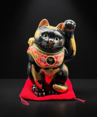 九谷焼 招き猫 黒猫 左手 縁起物 開運 商売繁盛 金彩 色絵 九谷 陶器 昭和 レトロ 工芸品 インテリア 骨董品 アンティーク