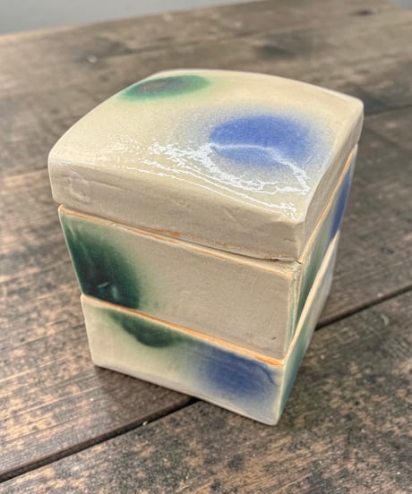 蔵出し 瀬戸焼 二段重 お節 重箱 時代物 古美術 和食器 小物入れ 骨董品 アンティーク