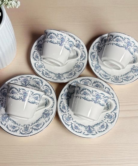 創業時初期(日本陶器会社)オ-ルドノリタケのコ-ヒカップ四客セット 創業時初期(日本陶器会社)オ-ルドノリタケのコ-ヒカップ四客セット 4客