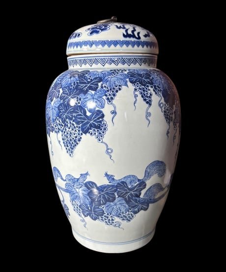 大清康熙年製 蓋付き 花瓶 葡萄 リス 時代物 壺 中国 フラワーベース 花瓶 丸壺 花器 陶器 古美術 骨董品 アンティーク